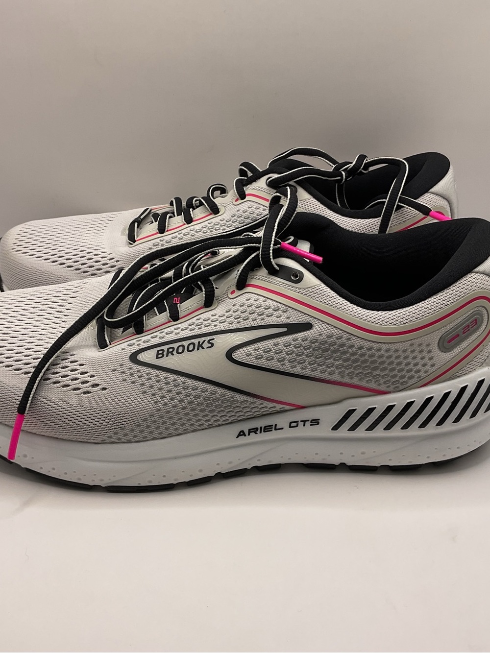 Brooks Womens Ariel GTS 23 Road Running Shoes in Grey, Black and Pink Size 9 - Picture 3 of 12